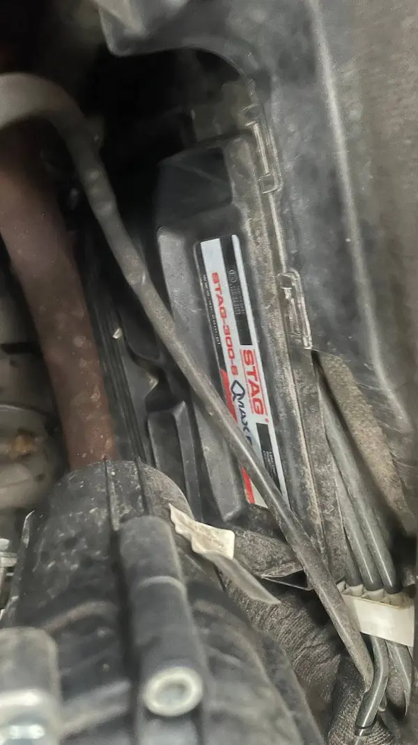 Блок управління ГБО Stag QMax OBD на Mitsubishi Pajero